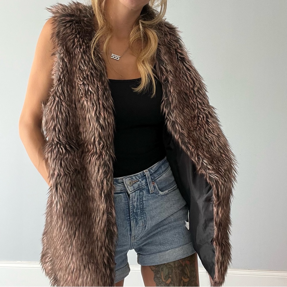 Cain Tracy Light Pink and Black Faux Fur Vest